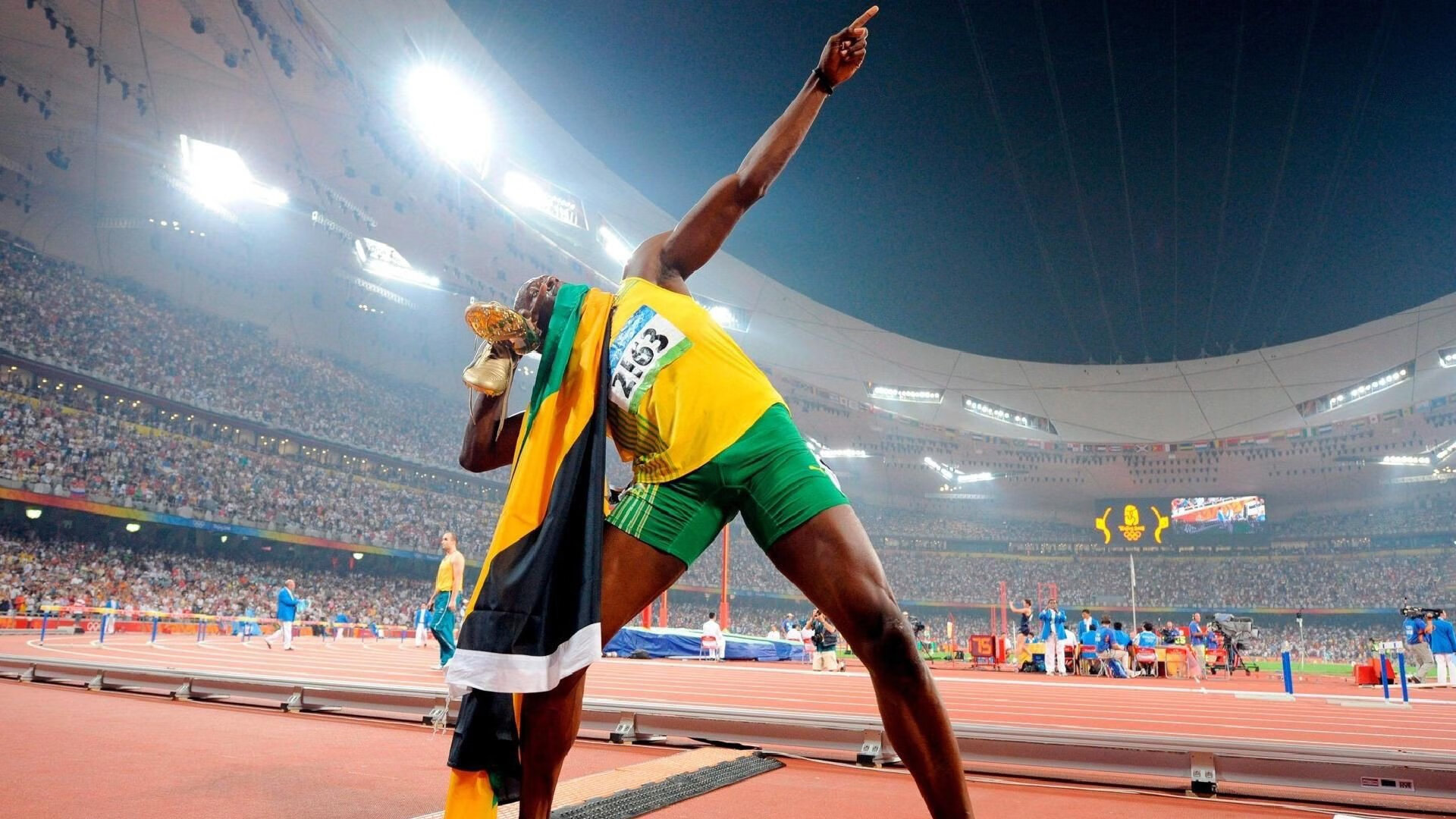 全红婵再次完美表现，成功进入决赛，全红婵夺冠后,家门口这一幕令人震惊