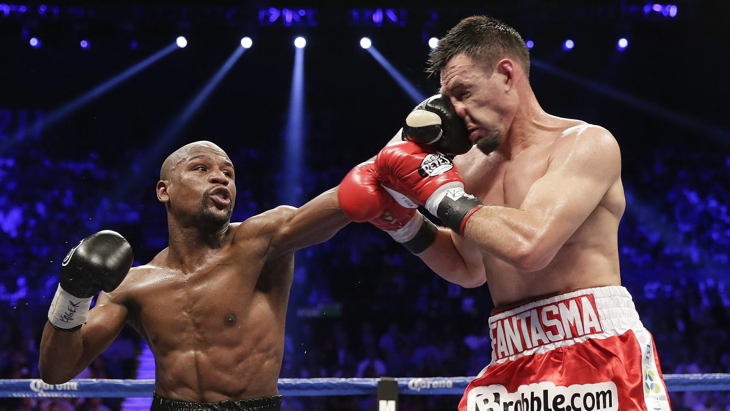 综合体育系体操技巧大赛 高难度成套动作频频亮相